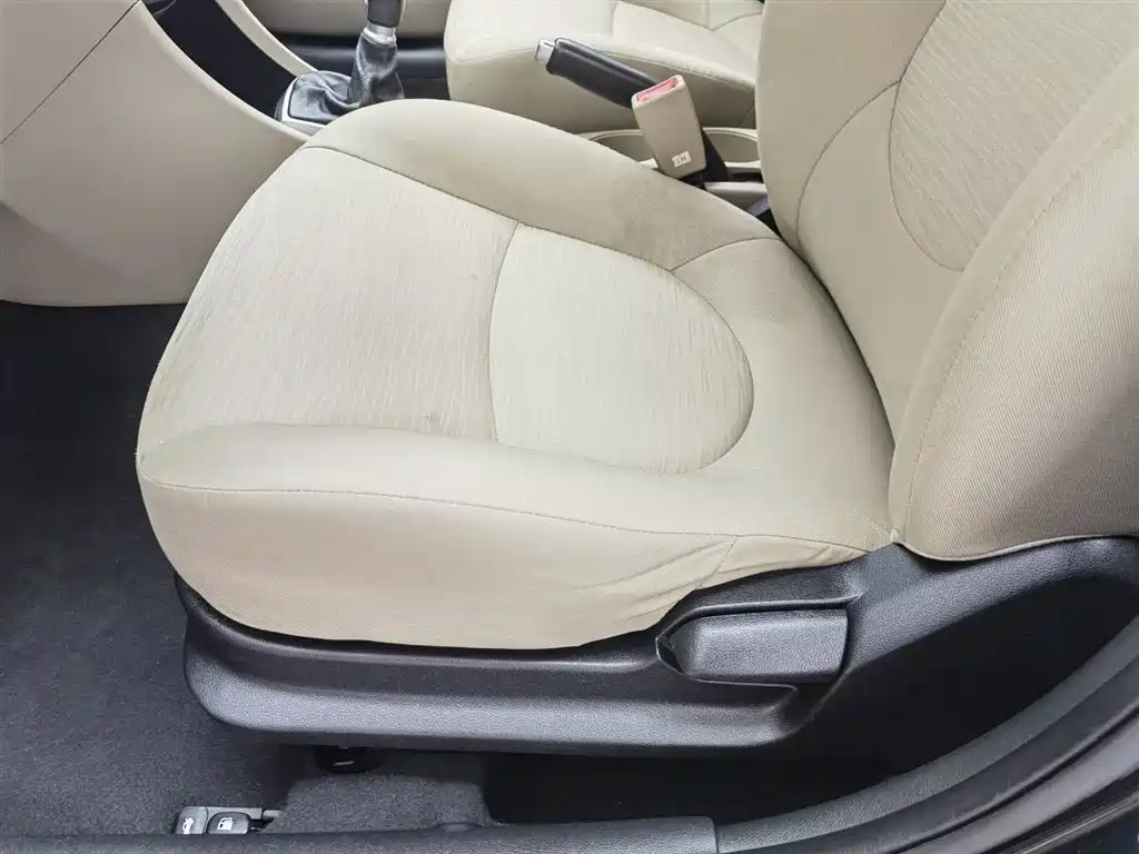Hyundai Verna 2014 1.4L Manual Smart GLS фото 20