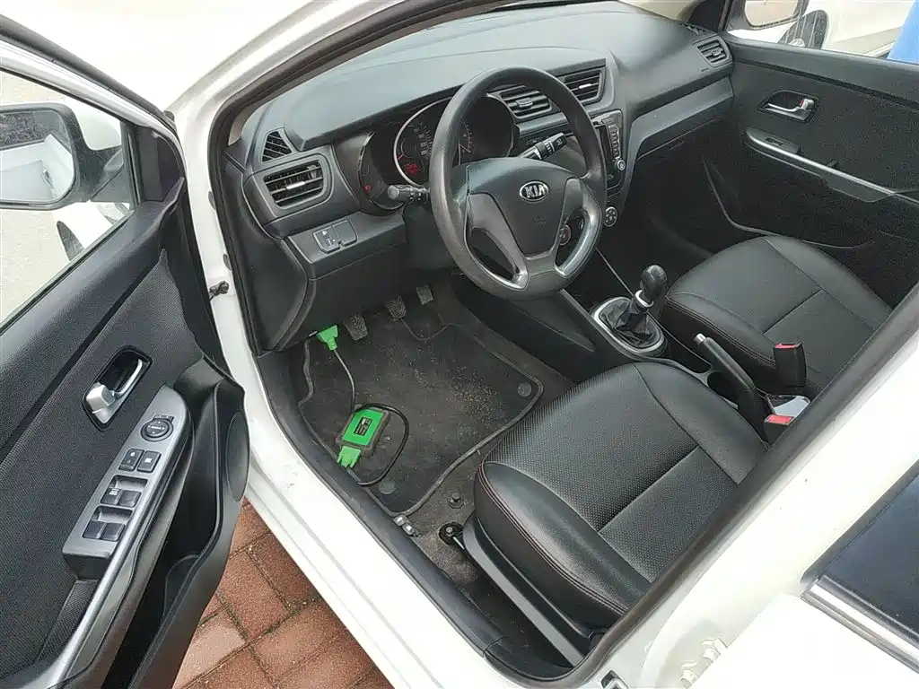 Kia K2 2015 Sedan 1.4L MT GLS фото 16