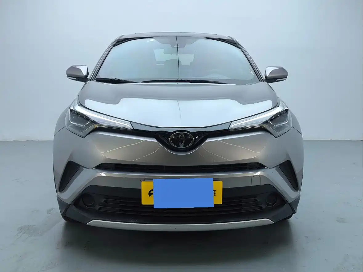 Toyota IZOA 2021 2.0L Yichi Edition фото 2