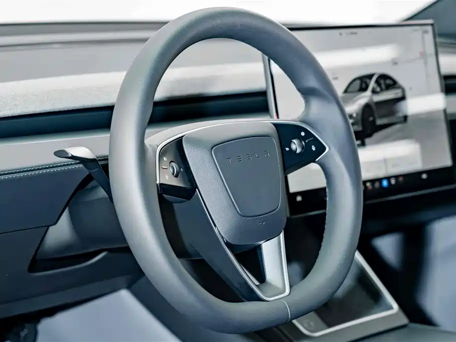 Tesla Model Y, миниатюра 9