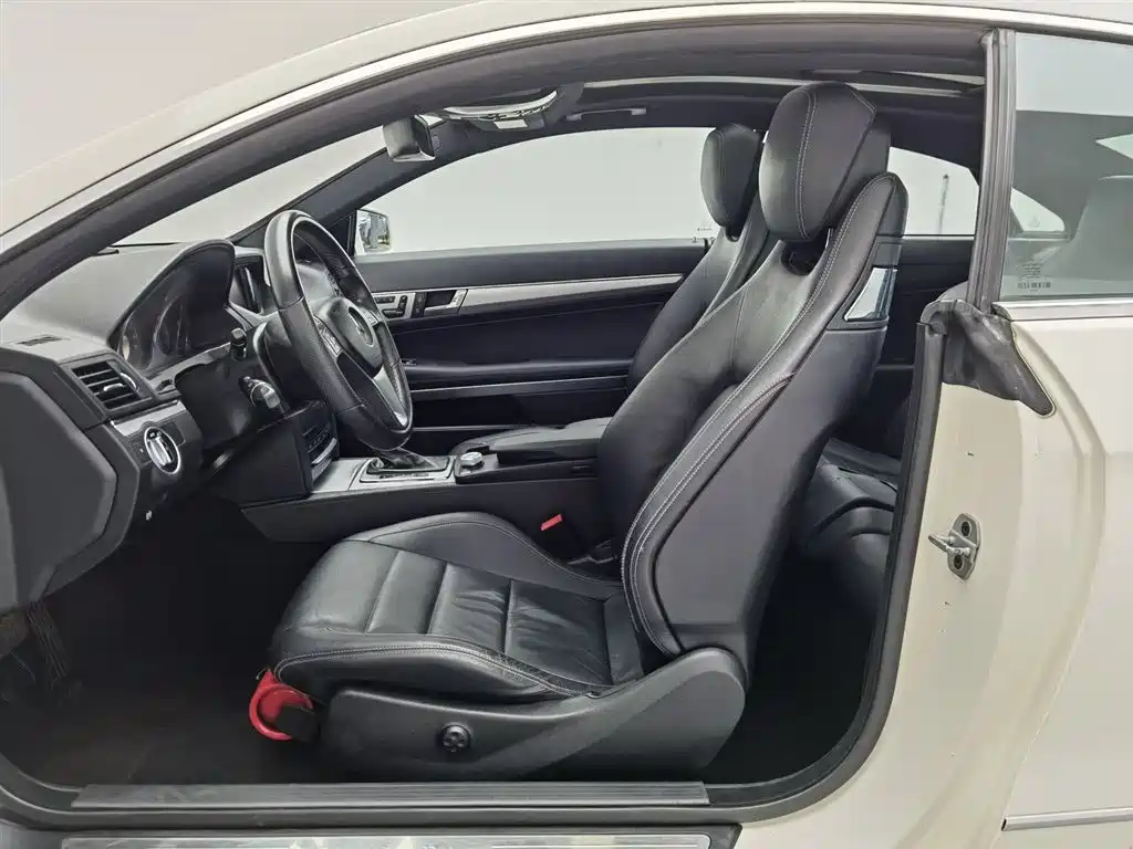 Mercedes-Benz E-Class (Import) 2011 E 260 CGI Coupe фото 10