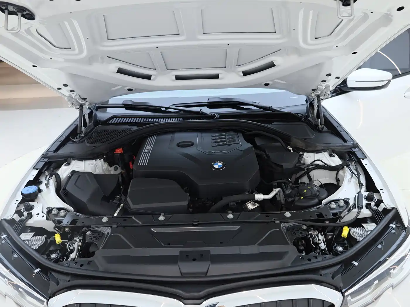 BMW 3 Series 2022 320i Sport Package фото 24