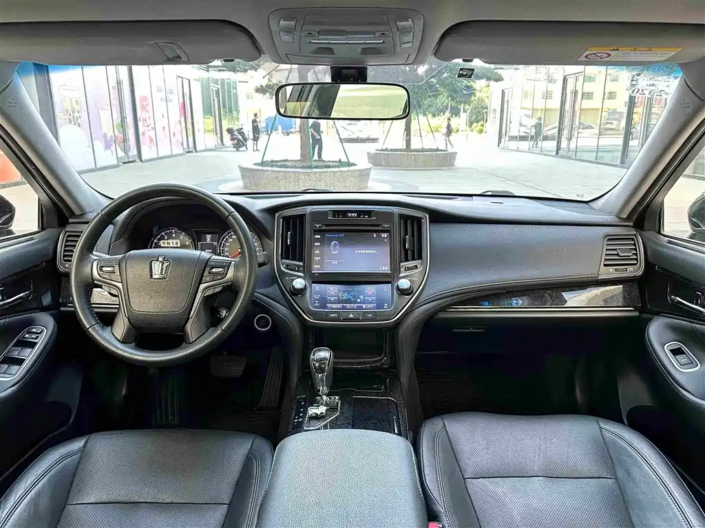 Toyota Crown 2019 2018 2.0T Fashion Edition
