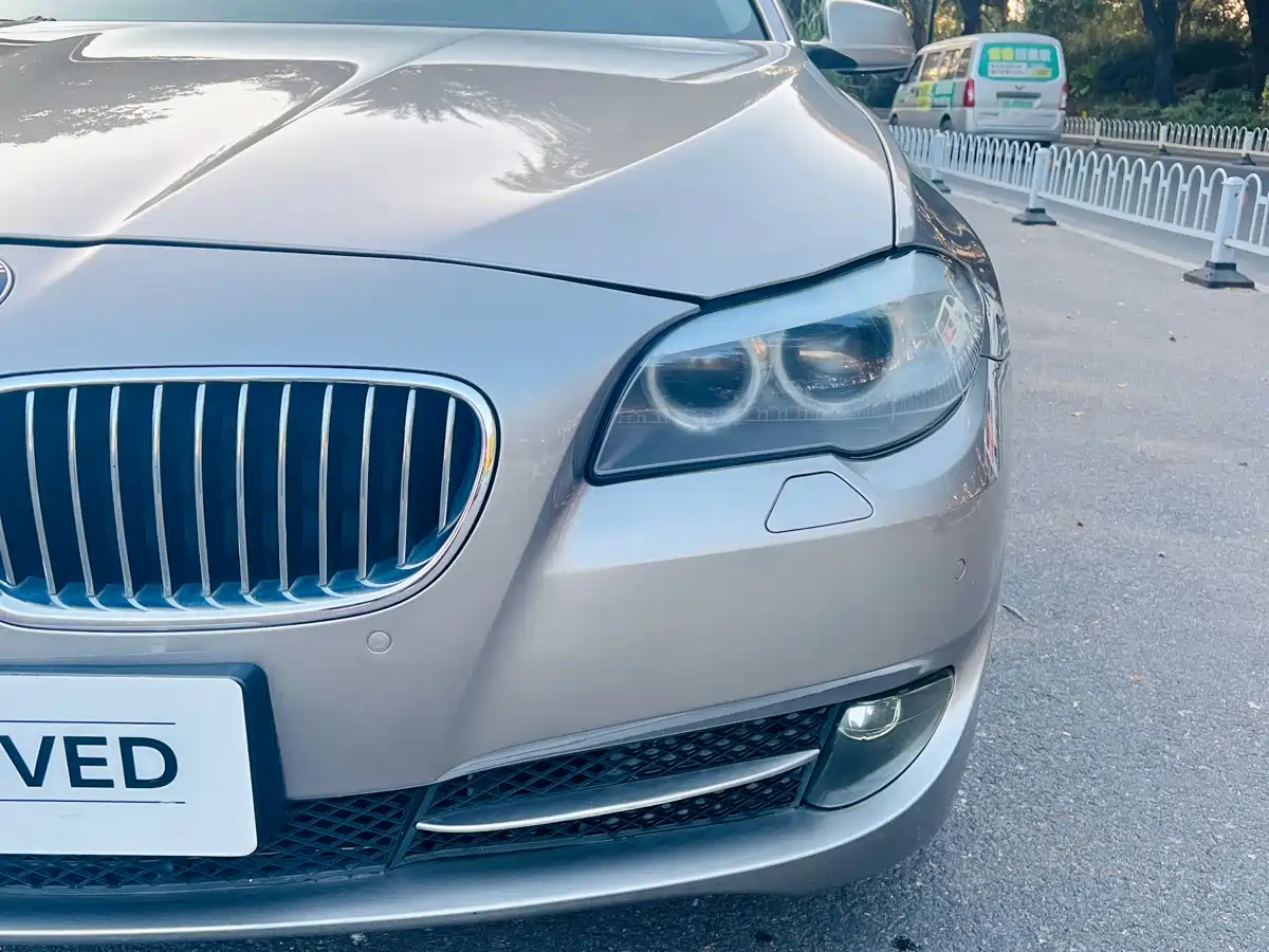 BMW 5 Series 2013 520Li Elegance фото 8