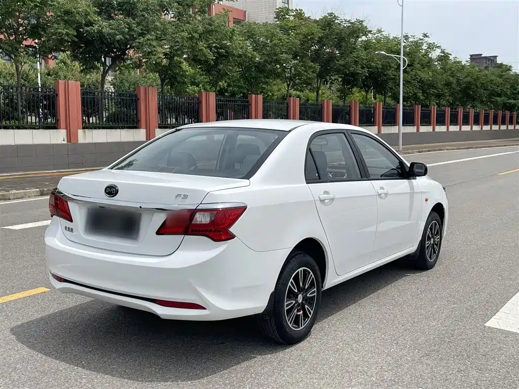 BYD F3 2020 1.5L Manual Luxury Edition фото 12