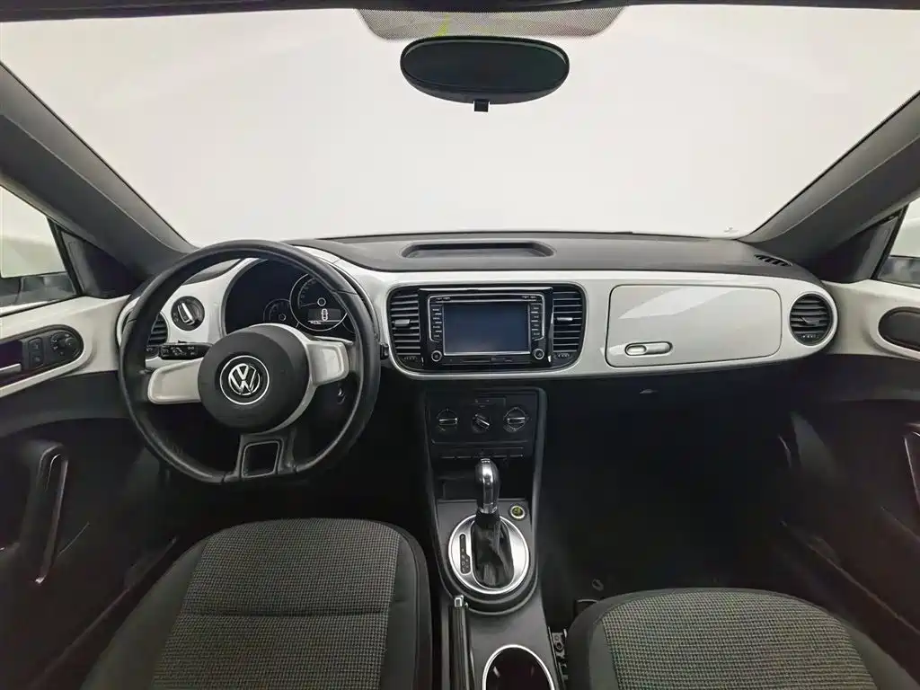Volkswagen Beetle 2014 1.2TSI Fashion Edition фото 5