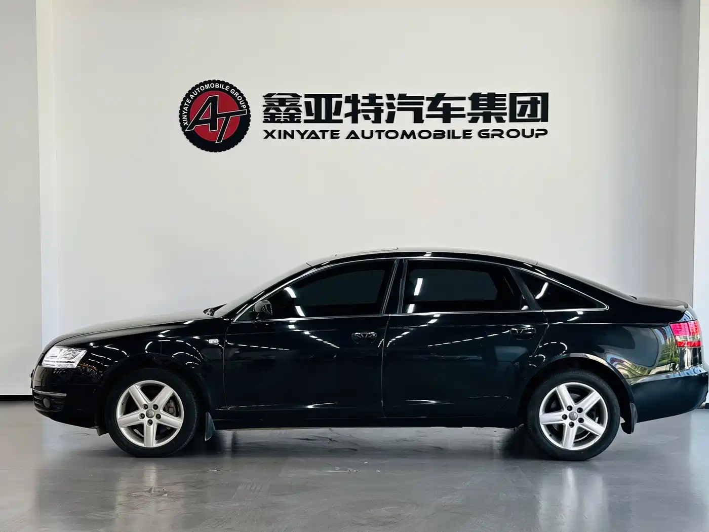 Photo 3 - Audi A6L