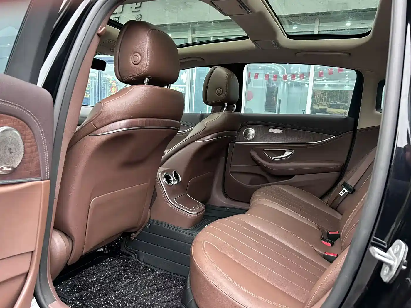 Mercedes-Benz E-Class 2021 E 300 L Fashion фото 4