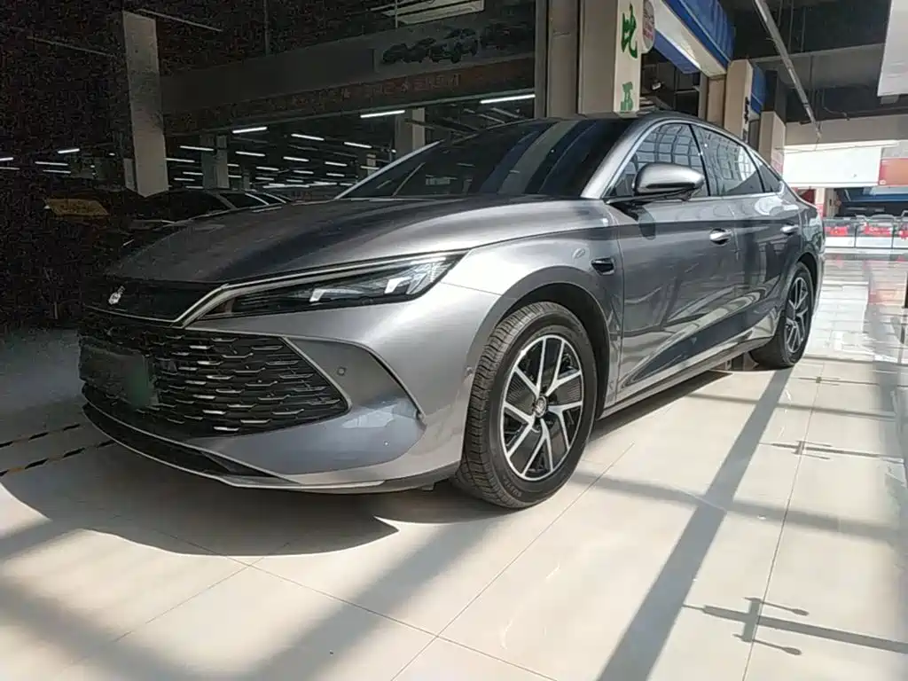 BYD Qin L 2025 DM-i Smart Drive Edition 120KM Surpassing