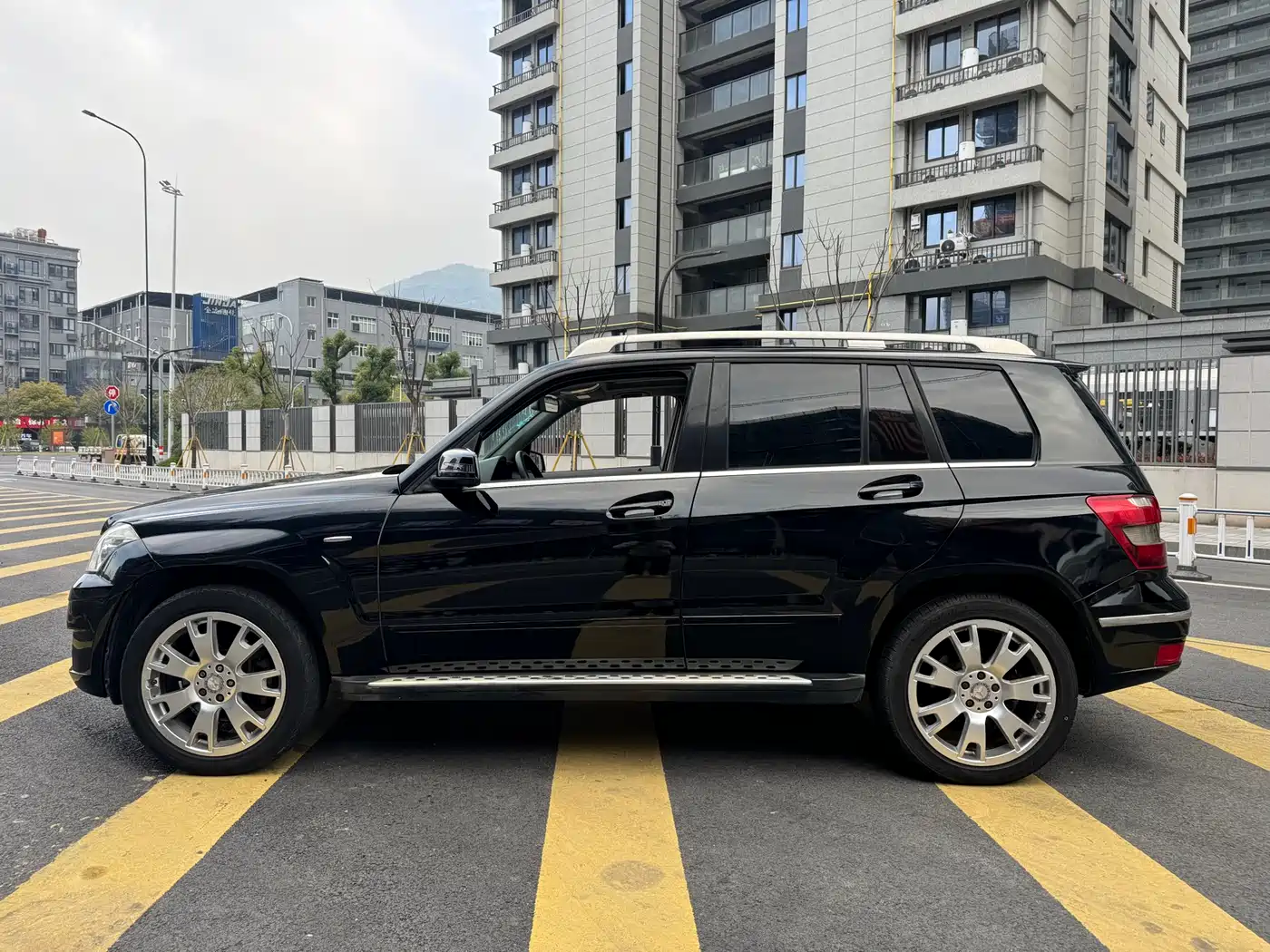 Mercedes-Benz GLK-Class 2012 Model GLK 300 4MATIC Luxury фото 4