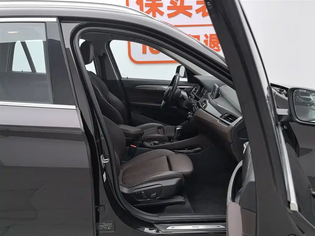 BMW X1 2018 sDrive18Li Premium Model фото 23