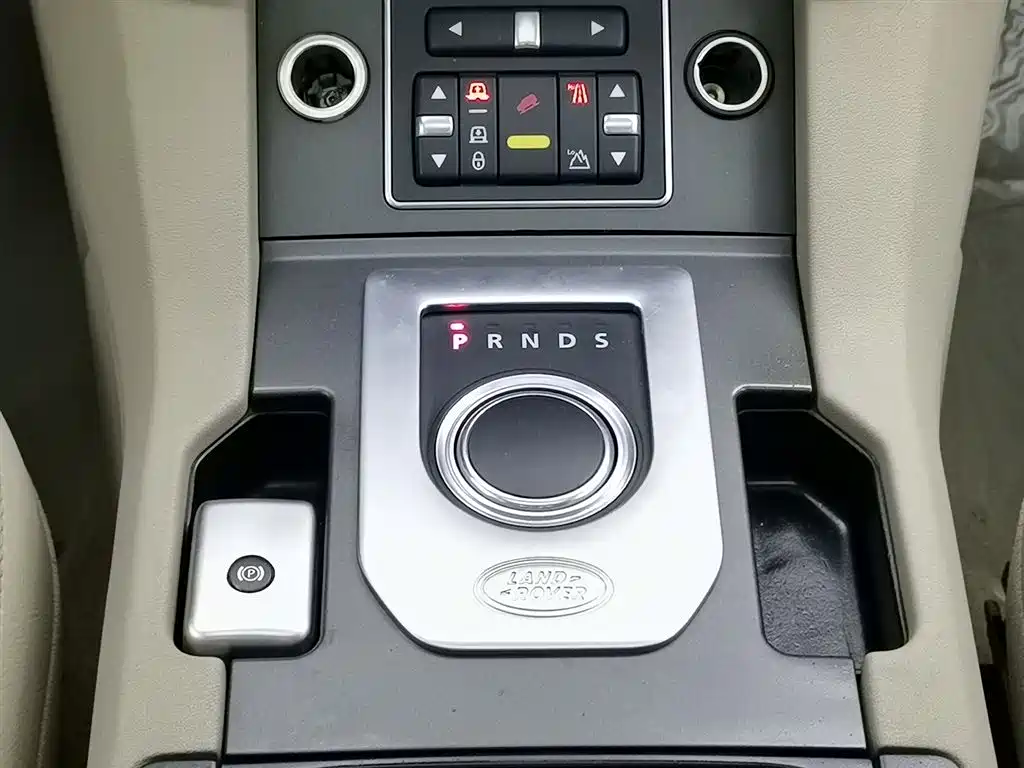 Land Rover Discovery 2013 3.0 SDV6 HSE Diesel фото 13