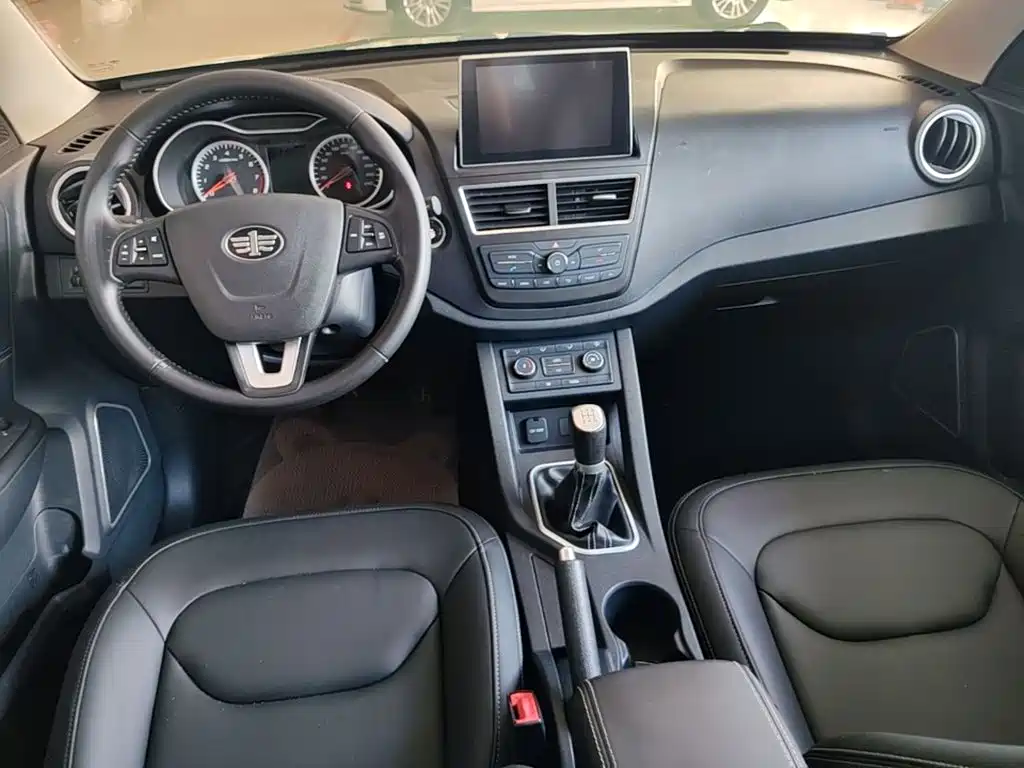 Besturn X40 2018 2018 Internet Celebrity Edition 1.6L Manual Luxury