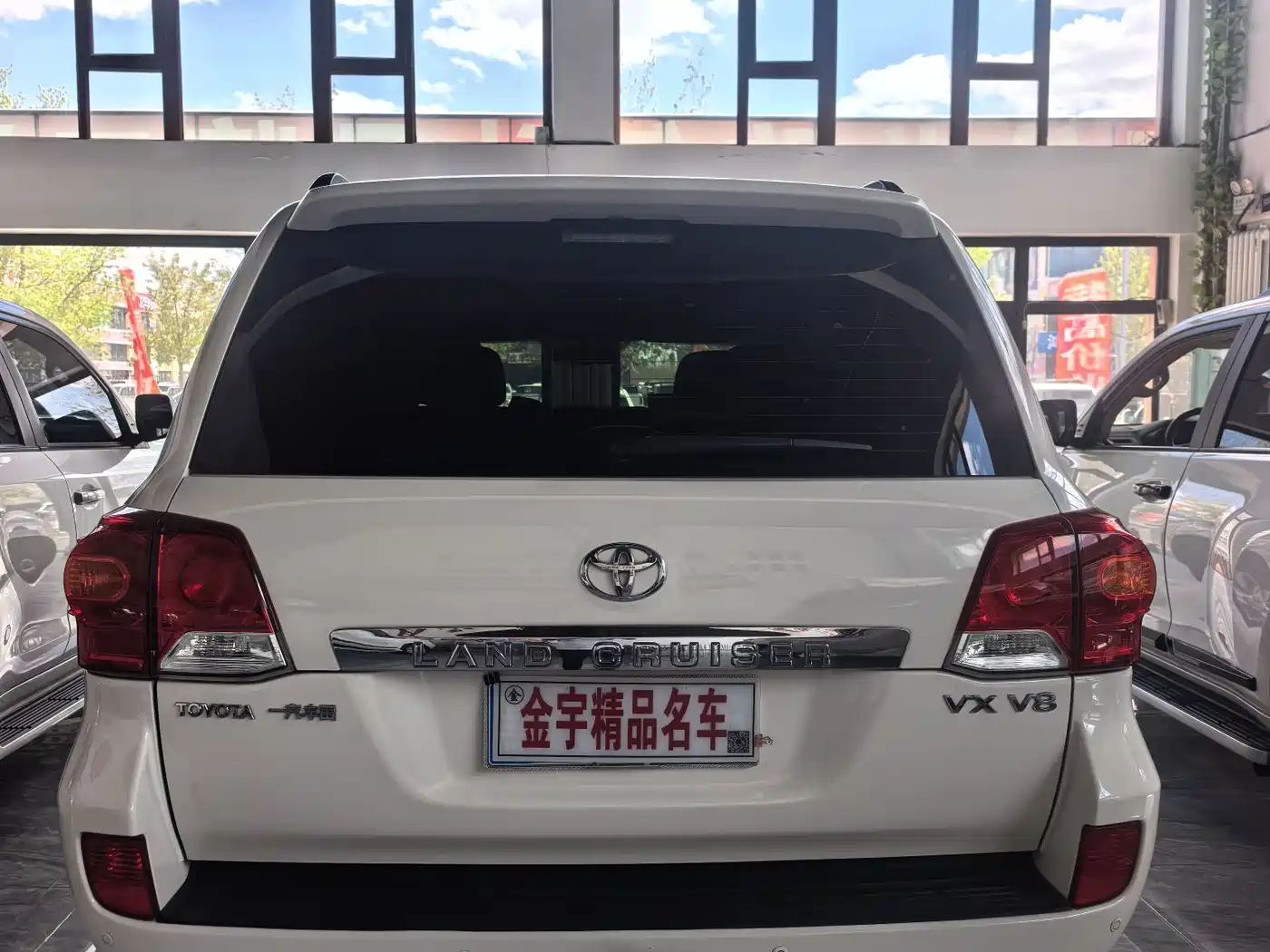 Toyota Land Cruiser 2012 4.6L Automatic VX-R фото 3