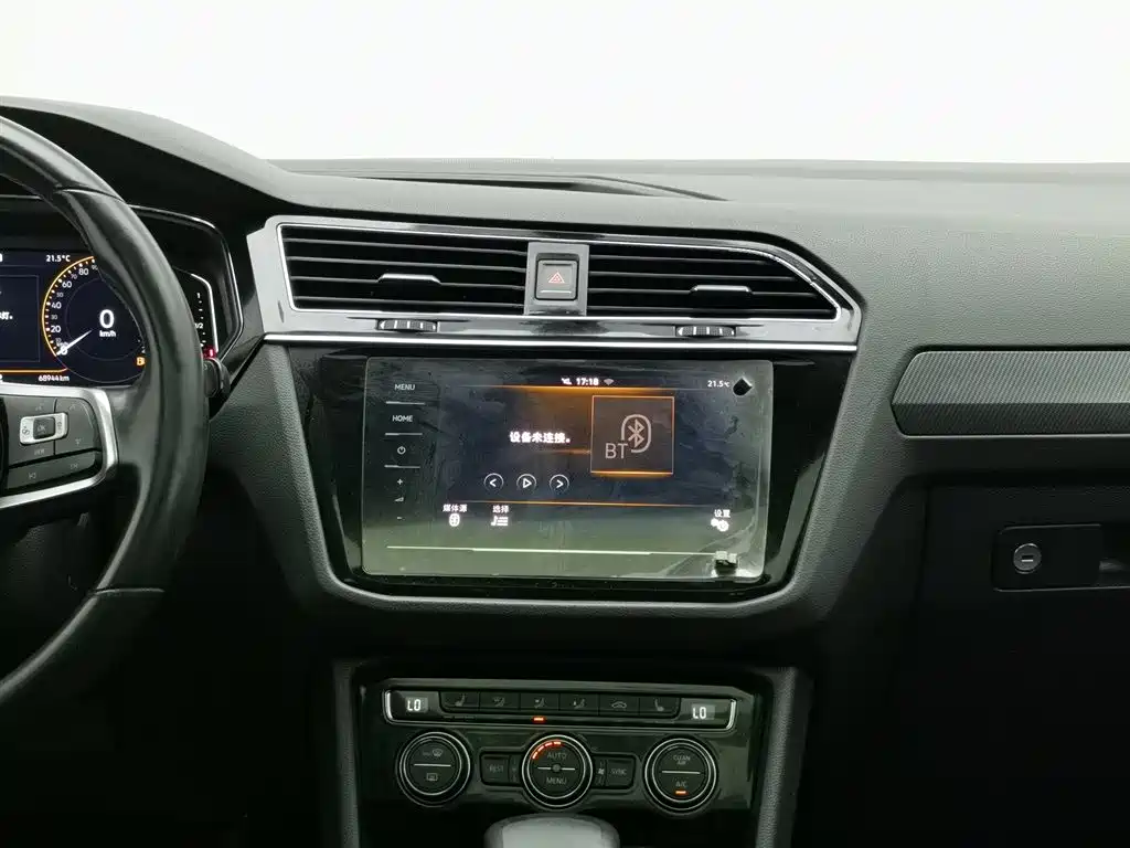 Volkswagen Tiguan L 2021 330TSI Automatic 2WD R-Line Premium фото 12