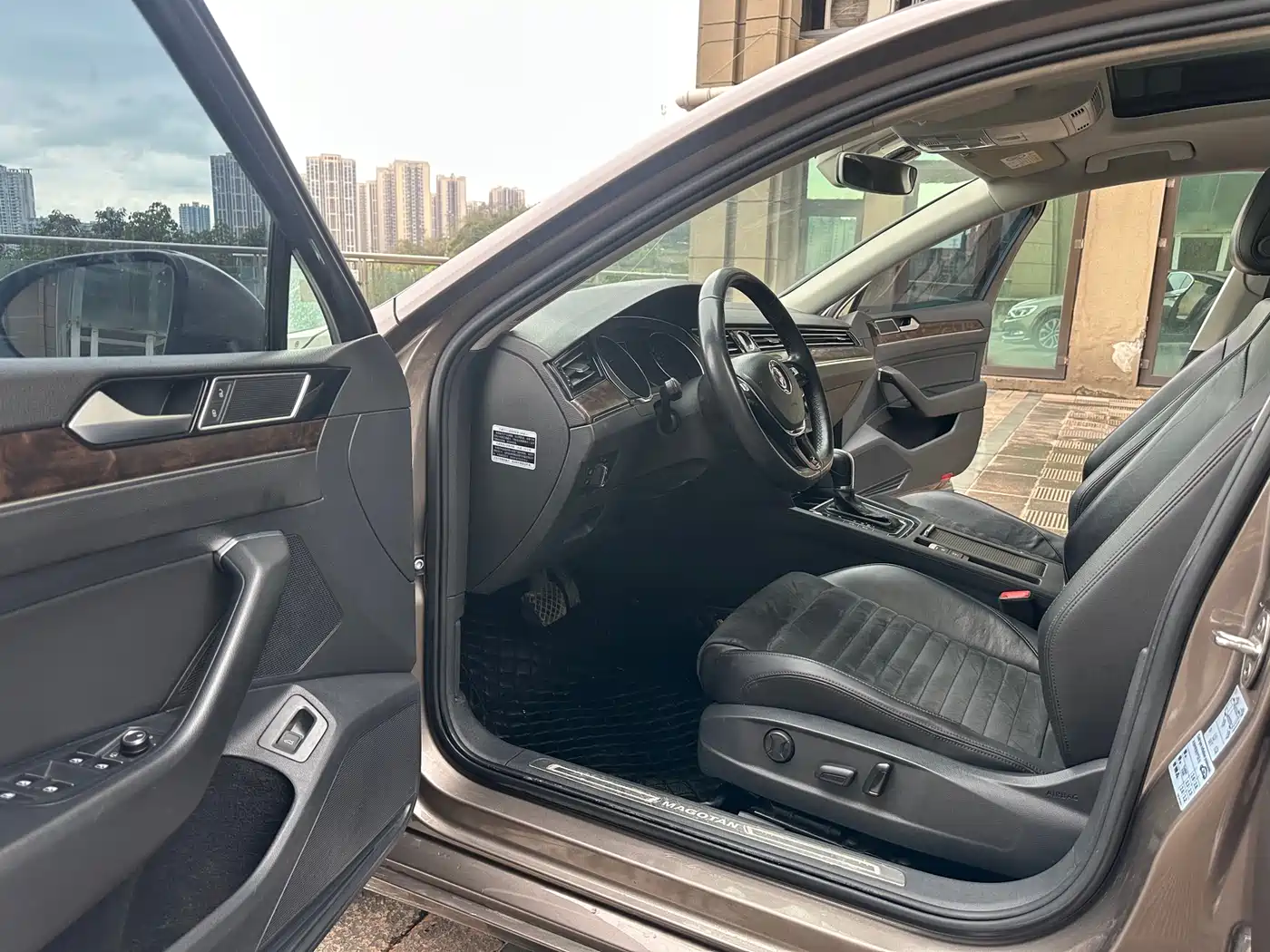 Volkswagen Magotan 2017 330TSI DSG Luxury фото 9