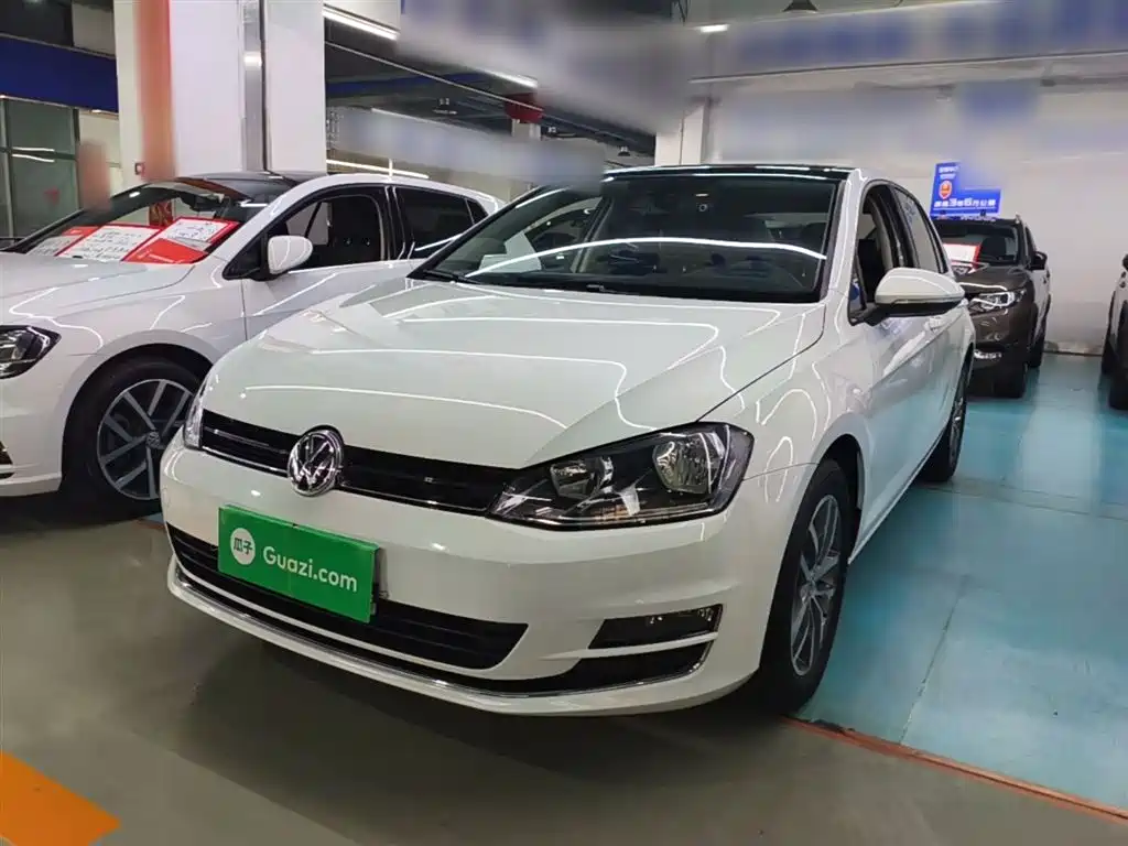 Volkswagen Golf 2016 230TSI Automatic Luxury фото 2