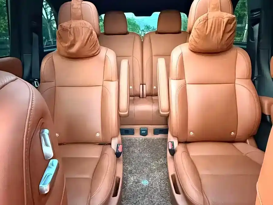 Li Auto Li L8 2023 Pro фото 9