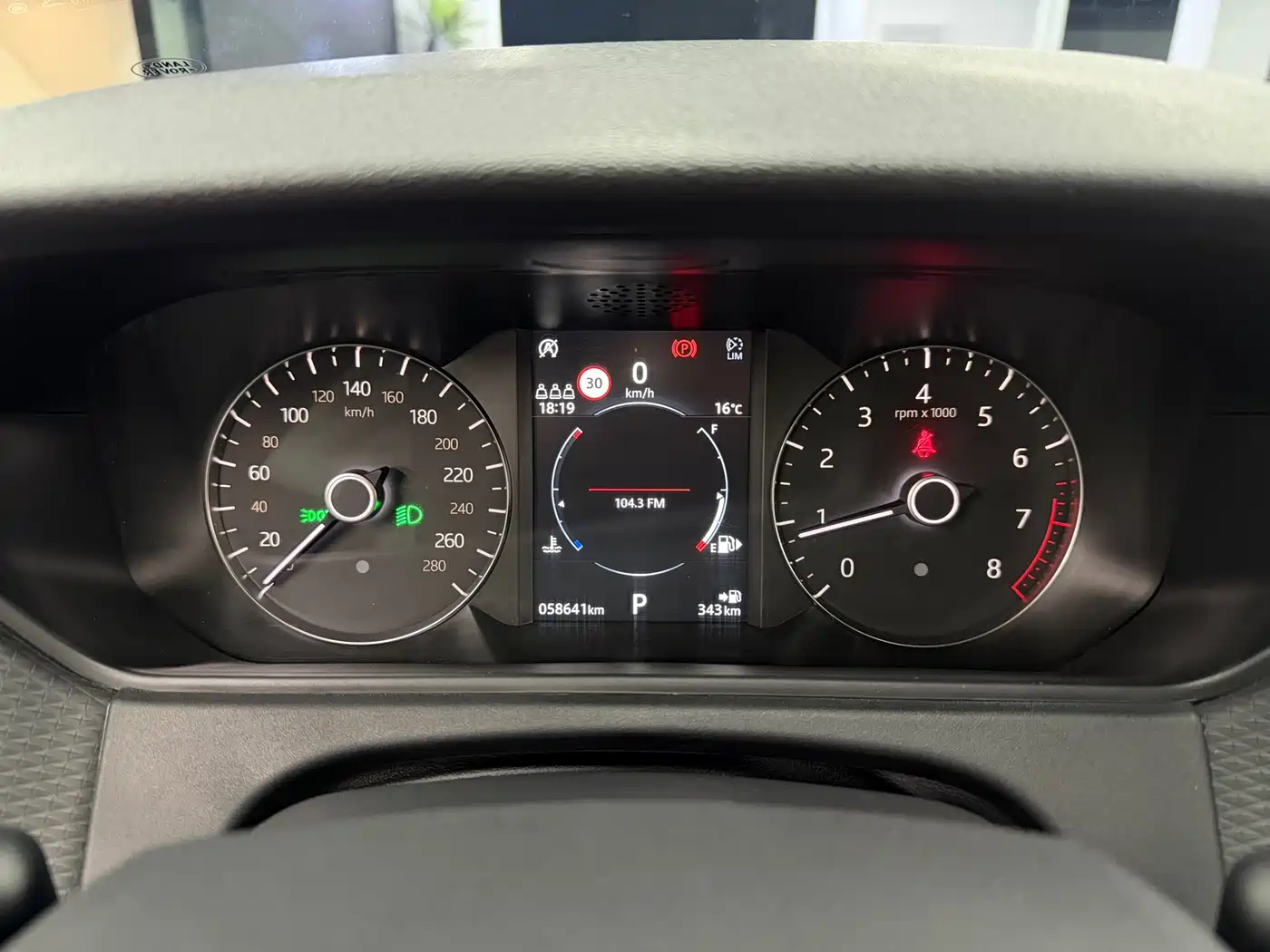 Land Rover Range Rover Velar 2021 P250 фото 14