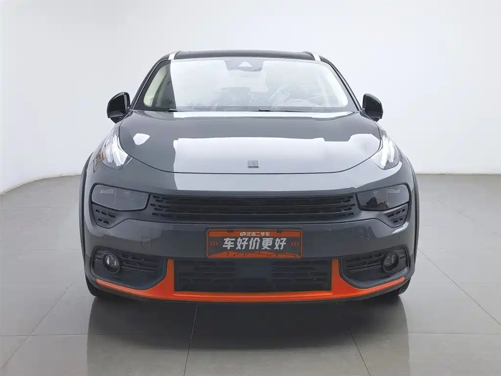 Lynk & Co 02 2020 1.5T DCT 2WD Shine Pro Edition фото 3