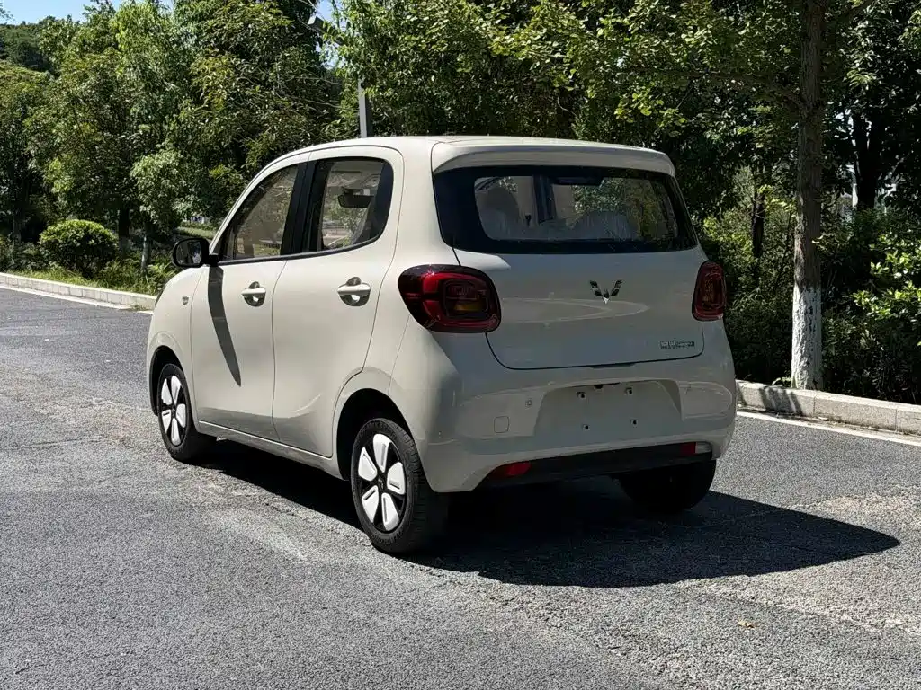 Wuling Motors Hongguang MINIEV 2026 2025 4-Door Advanced