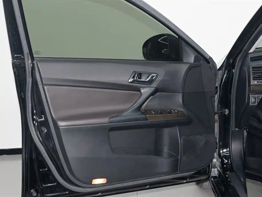 Toyota Reiz 2013 2.5V Elite Edition фото 7