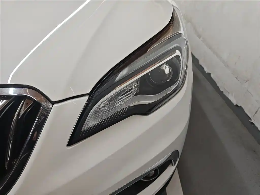 Buick Envision Plus 2017 20T FWD Premium фото 15