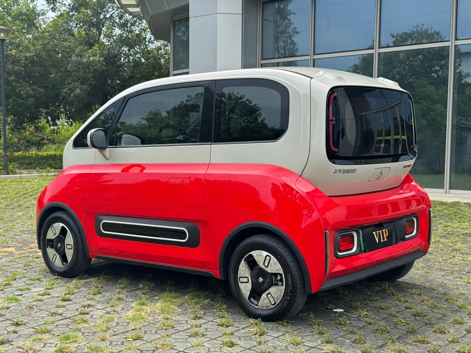Фото 6 - Baojun KiWi EV