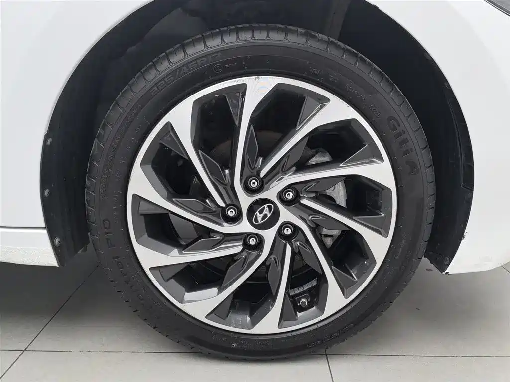 Hyundai Elantra 2019 1.4T Dual-clutch XuanDong·Vitality Type фото 17
