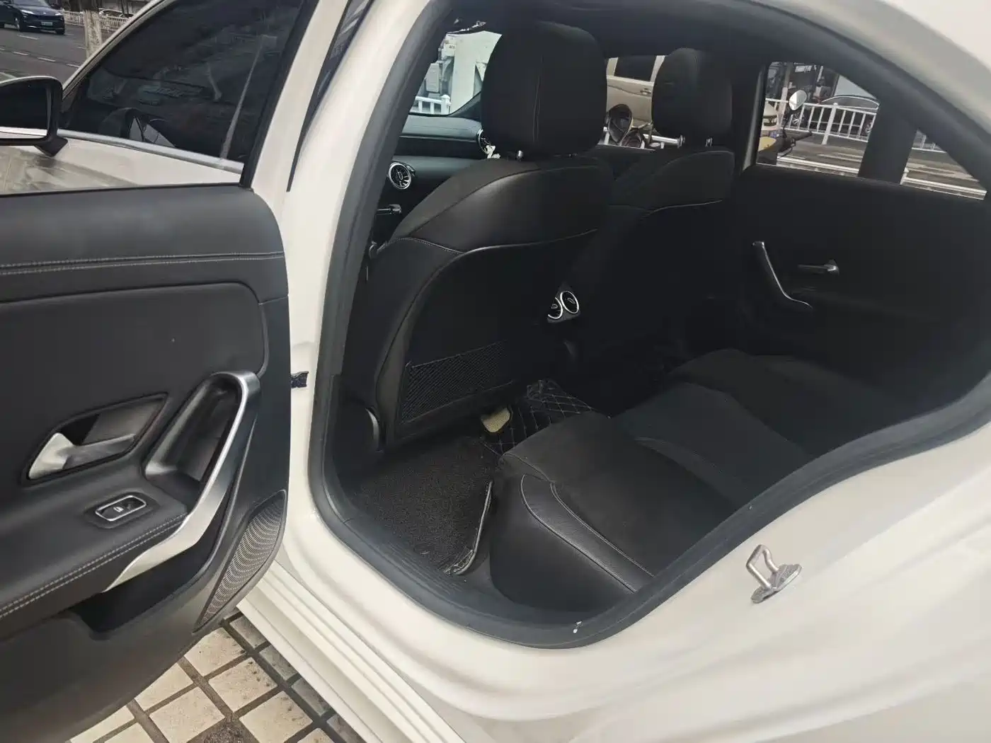 Mercedes-Benz A-Class 2021 A 200 L Sport Sedan Fashion Edition фото 7