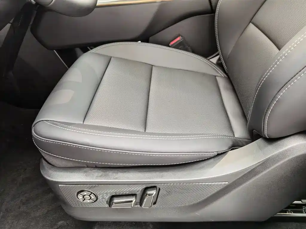 Haval Da Gou 2nd Gen 2023 2.0T 2WD Trendy Off-road Edition Plus фото 20