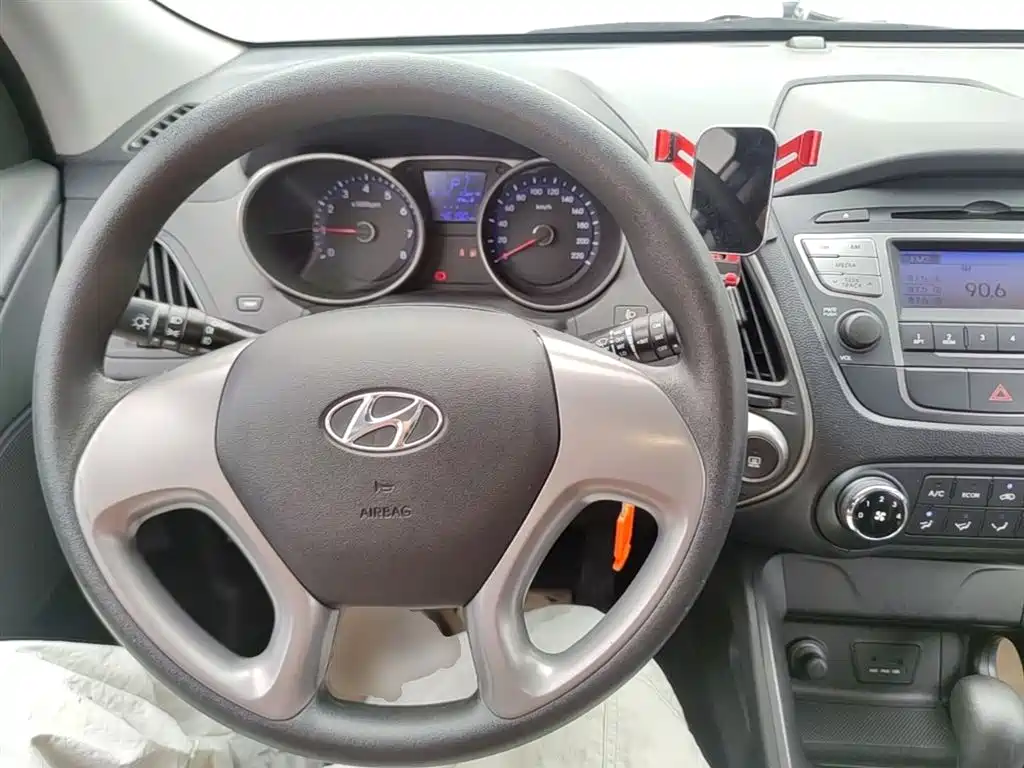 Hyundai Beijing Hyundai ix35 2015 2.0L Automatic 2WD Comfort China V фото 10