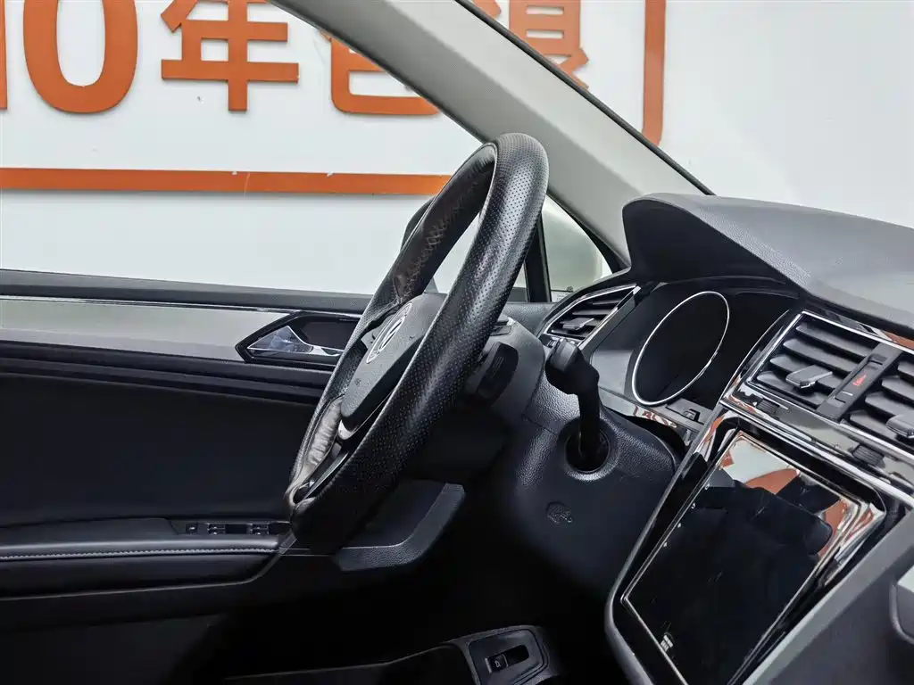 Volkswagen Tiguan L 2019 330TSI Auto 2WD Smart Luxury Edition China V фото 22