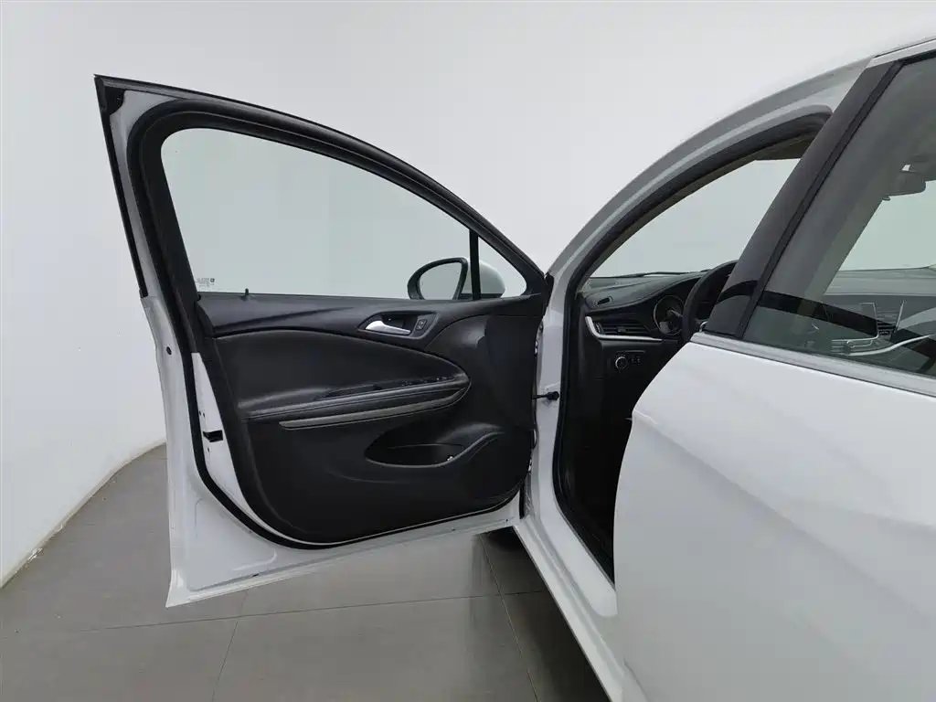 Buick Verano 2015 Sedan 20T Dual-clutch Elite фото 8