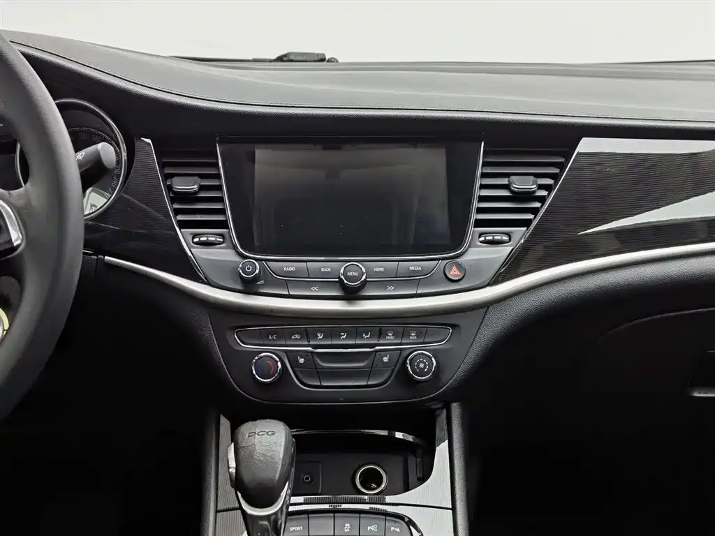 Buick Verano 2015 Sedan 20T Dual-clutch Elite фото 12