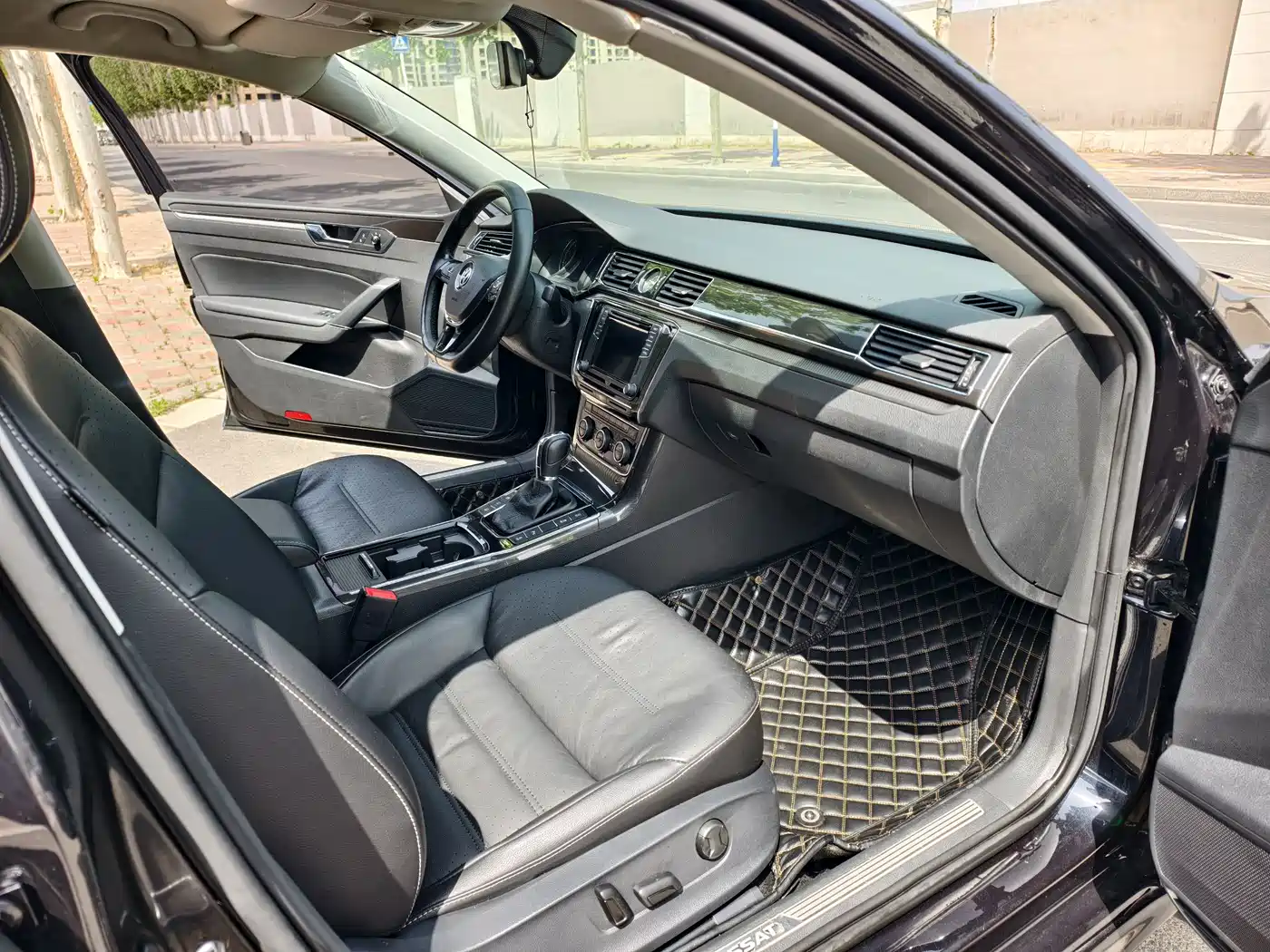 Volkswagen Passat 2016 330TSI DSG Executive Edition фото 4