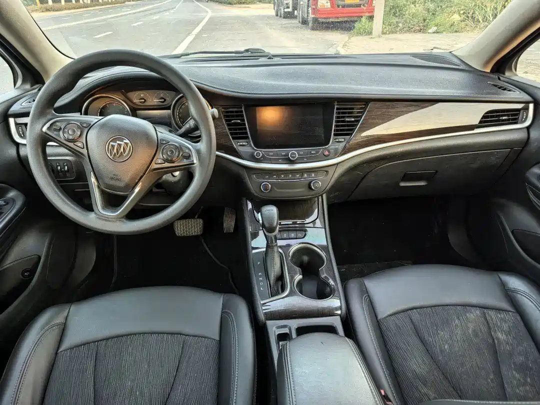 Buick Verano 2018 Sedan 20T Dual Clutch Leading фото 5