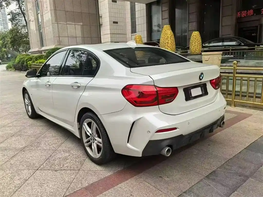 BMW 1 Series 2020 Model 120i M Sport Package фото 6