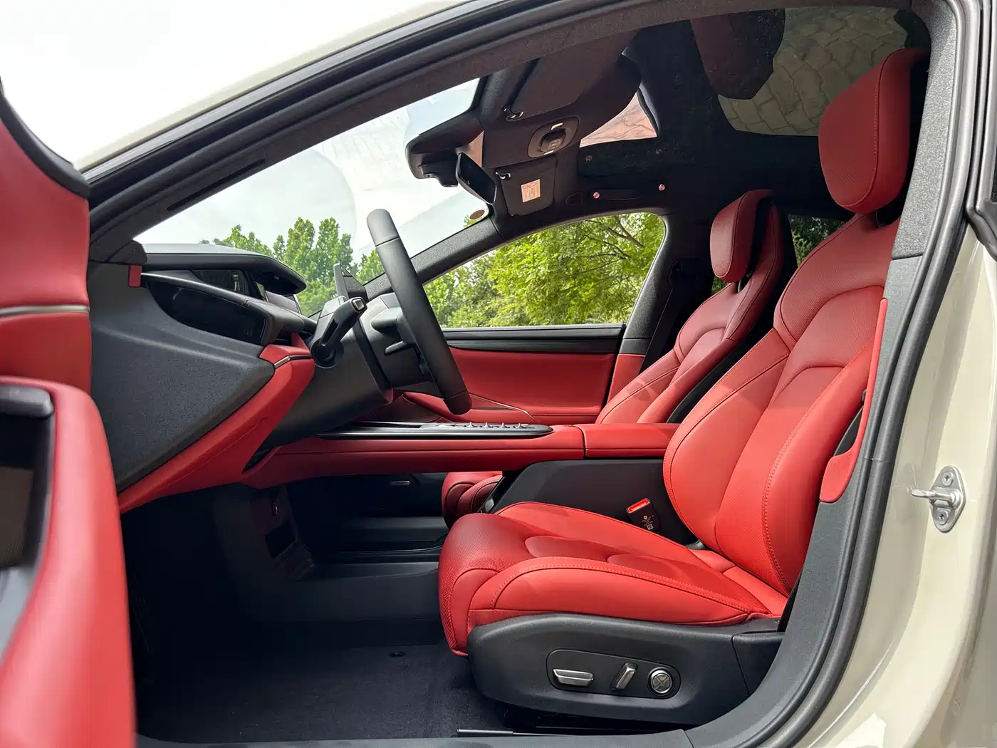 Xiaomi Auto Xiaomi SU7 2024 RWD Ultra Long Range Advanced Smart Driving Pro Edition фото 7
