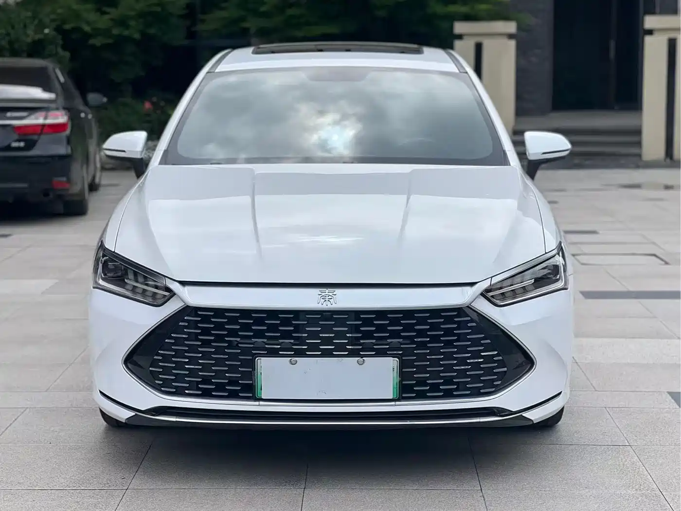BYD Qin PLUS 2021 DM-i 120KM Premium фото 2