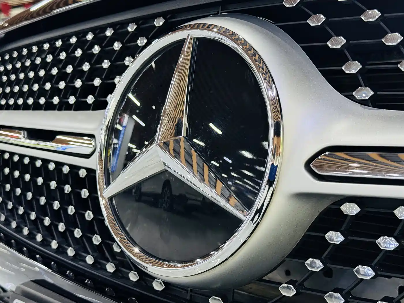 Mercedes-Benz GLC 2022 Model GLC 260 L 4MATIC Luxury Edition фото 3