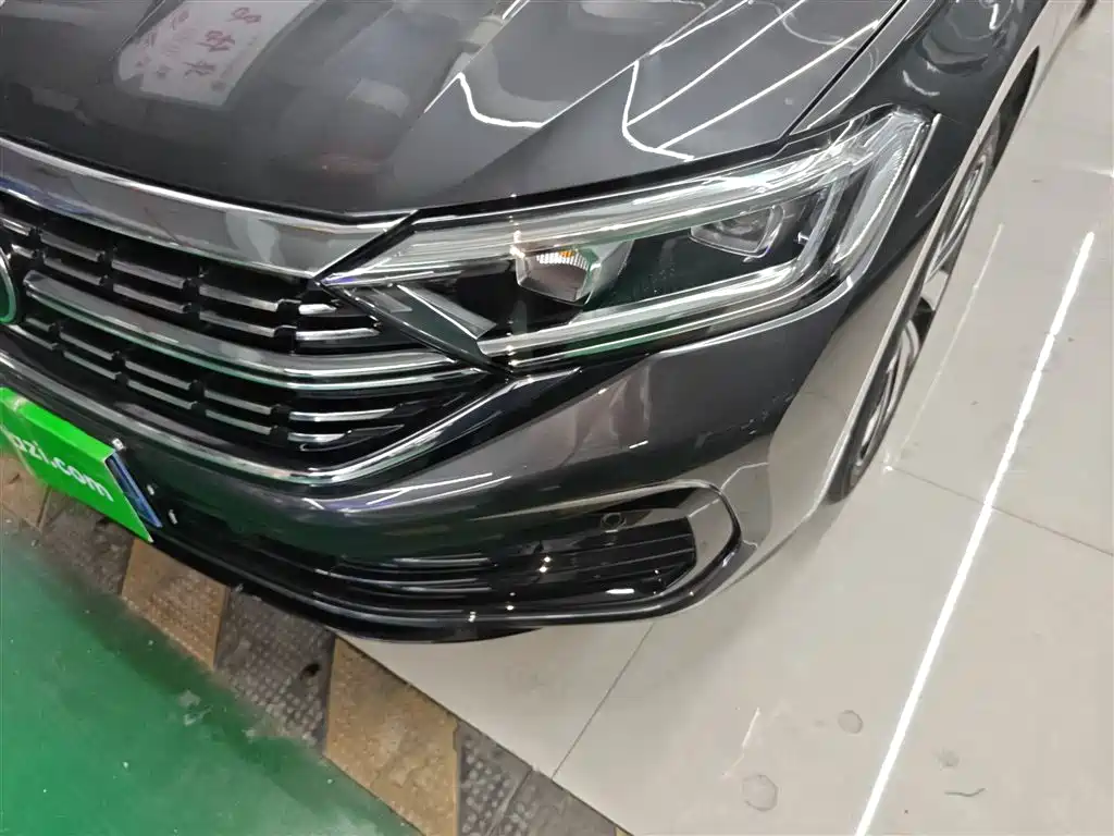 Volkswagen Sagitar 2023 300TSI DSG Surpassing Edition фото 15