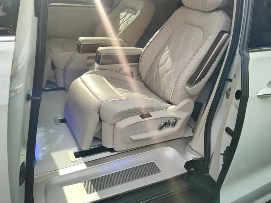 Volkswagen Viloran 2021 2020 380TSI Premium