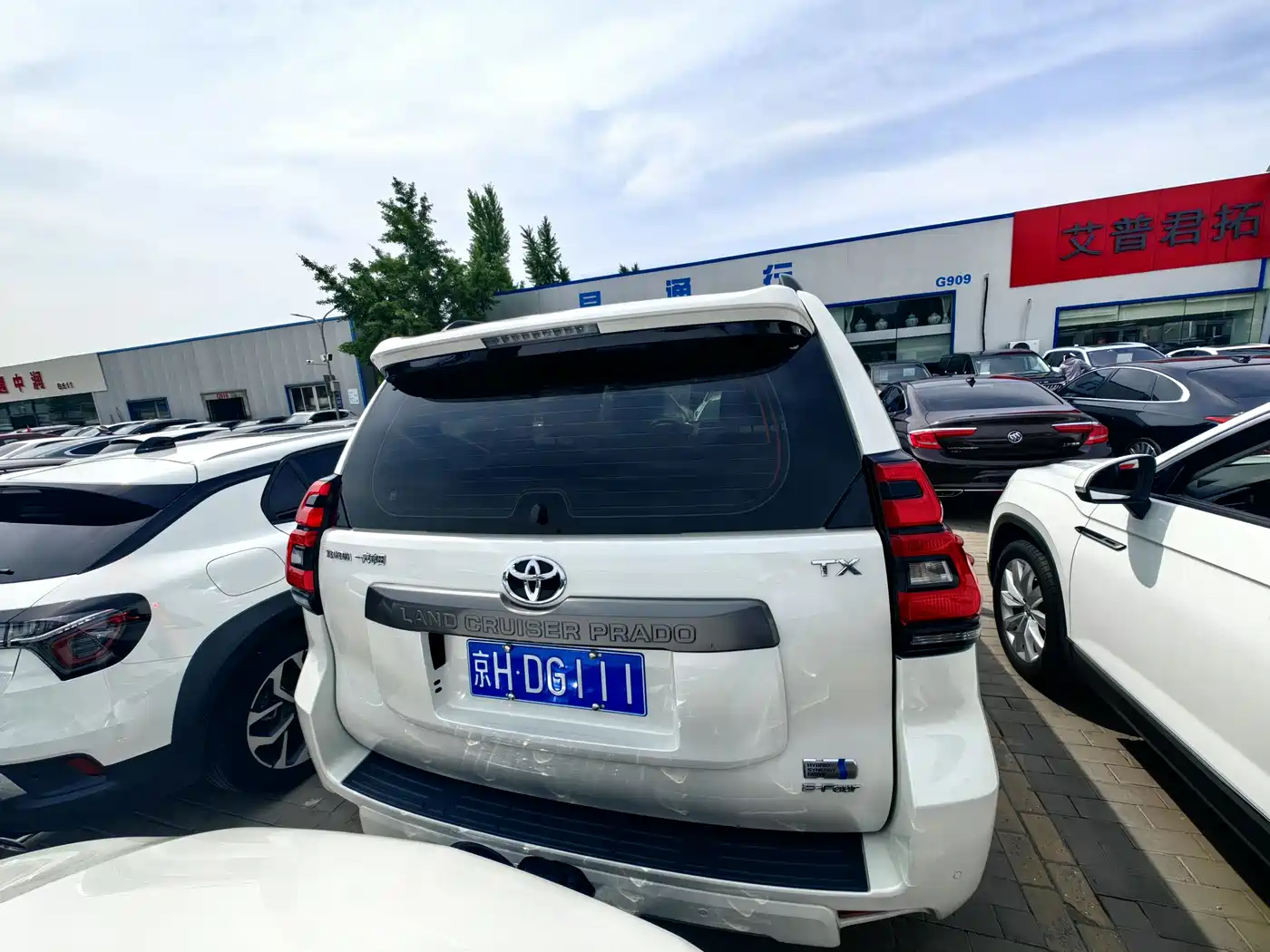 Toyota Prado 2018 3.5L Auto TX-L фото 3