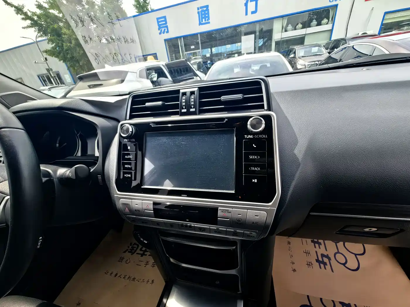Toyota Prado 2018 3.5L Auto TX-L фото 9