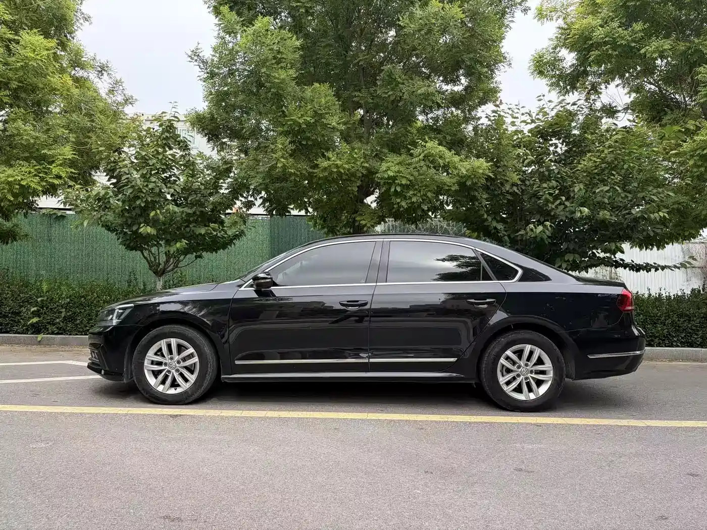 Volkswagen Passat 2017 280TSI DSG Prestige фото 7