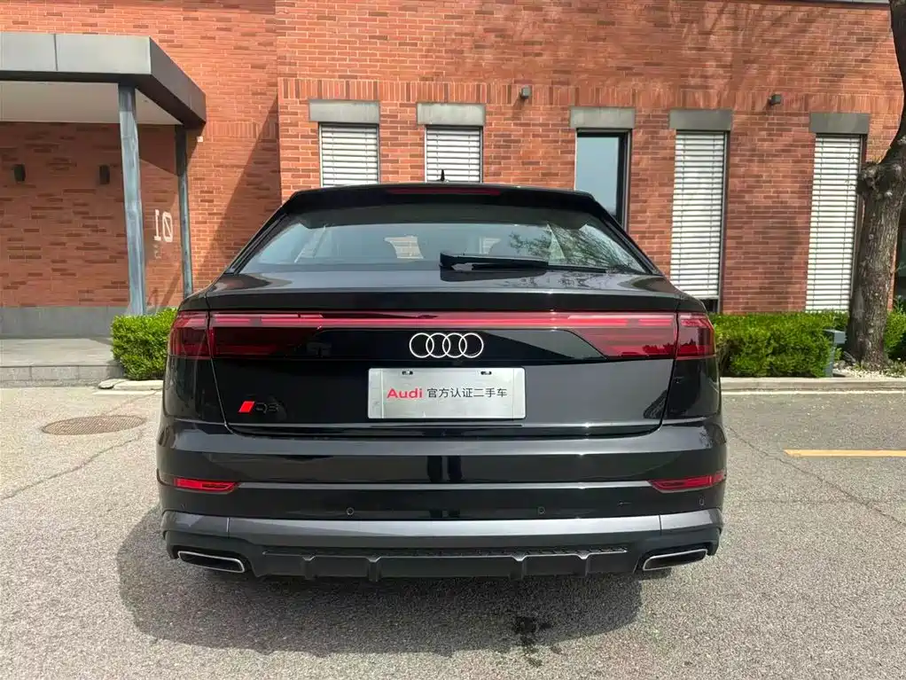 Audi Q8 2024 55 TFSI Luxury Sport фото 5
