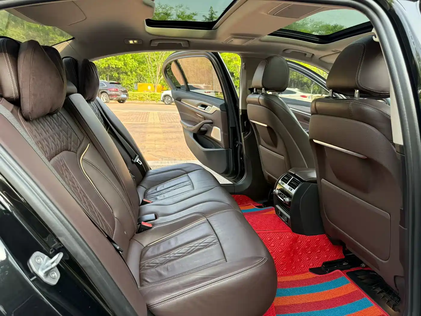 BMW 5 Series 2019 530Li Premium Luxury Package фото 8