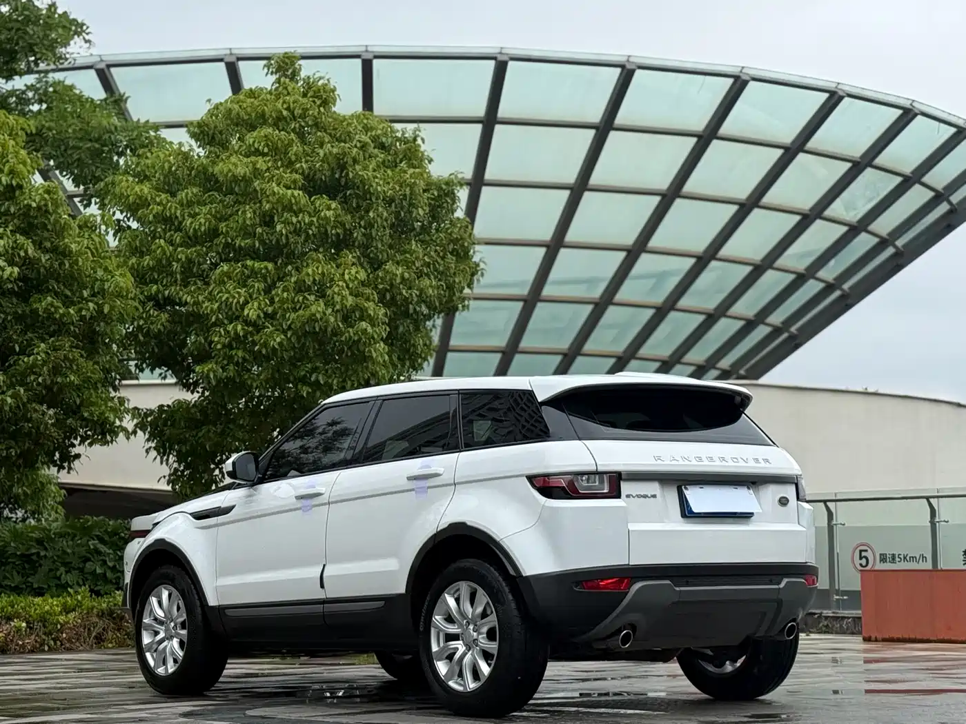 Land Rover Range Rover Evoque 2016 2.0T PURE Style фото 9