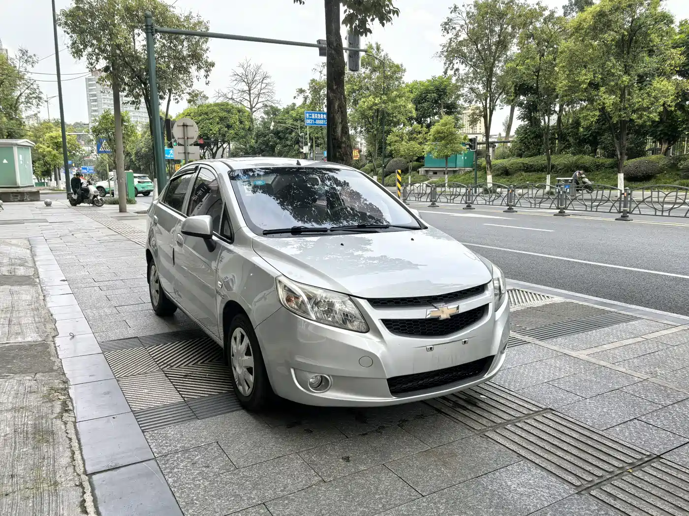 Chevrolet Sail 2013 Sedan 1.4L Manual Premium Happiness Edition фото 4